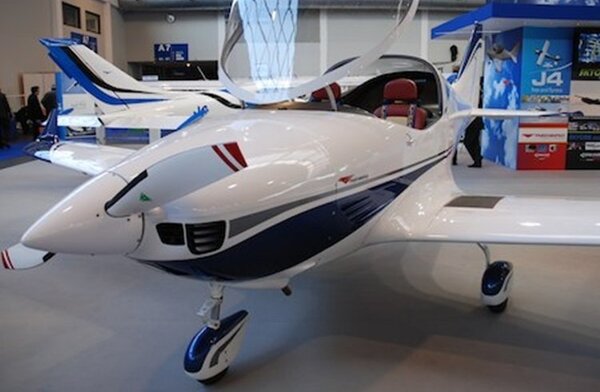 OMA SUD Redbird 03.jpg