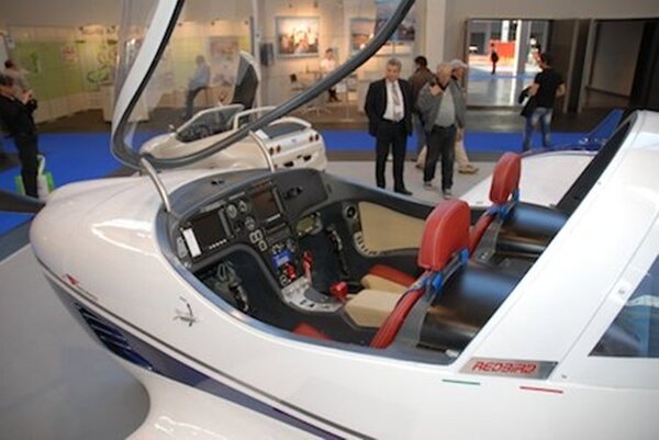 OMA SUD Redbird 04.jpg