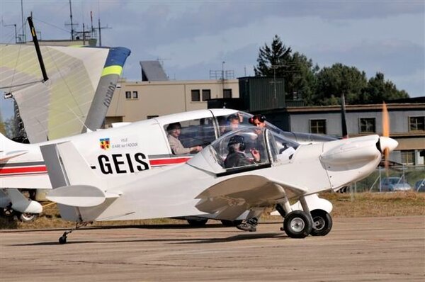 poussin base M de M.jpg