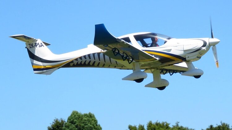 More information about "Dyn'Aéro MCR4S"