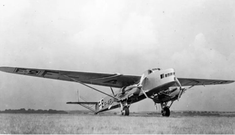 More information about "Farman F.220"